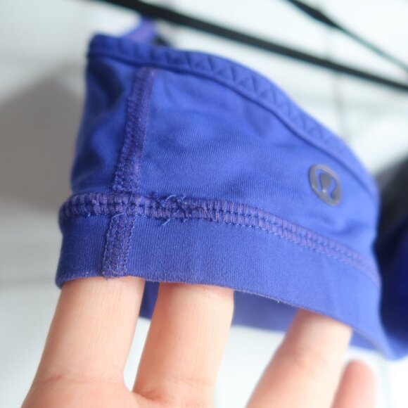 Lululemon Dignity Dark Blue Cross Front Sports Bra Women's Size 8 - Picture 4 of 6